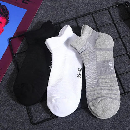 Men Socks Solid Color Thickening Cycling Running Football Basketball Soccer Socks Sports Anti-Slip Thicken Thermal Socks Men